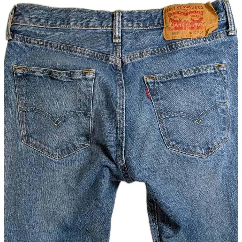 Levi's 501 Jeans Mens 31x32 Medium Wash Button Fly Straight Leg Denim Workwear